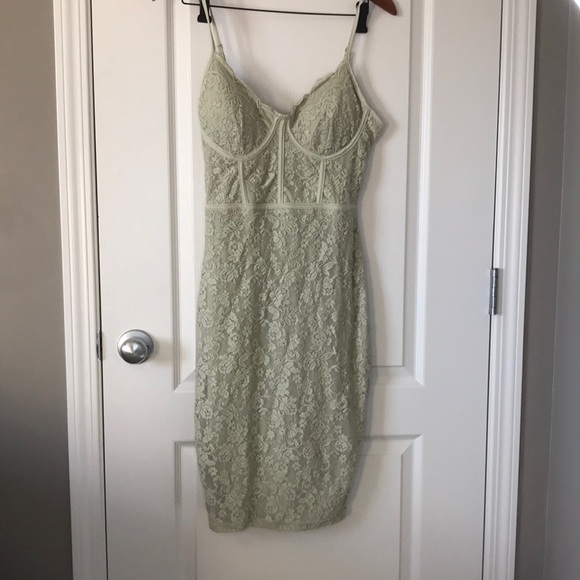 Mint green lace body con dress - Picture 1 of 3